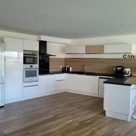 Architect-designed Villa, Overlooking Agay Bay Apartment Saint-Raphael (Var)