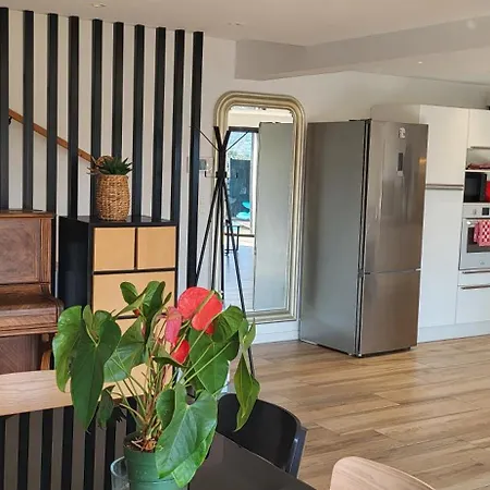 Architect-designed Villa, Overlooking Agay Bay *